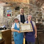 Consegna Premio Alberini alle titolari di Pasta Fresca Snc